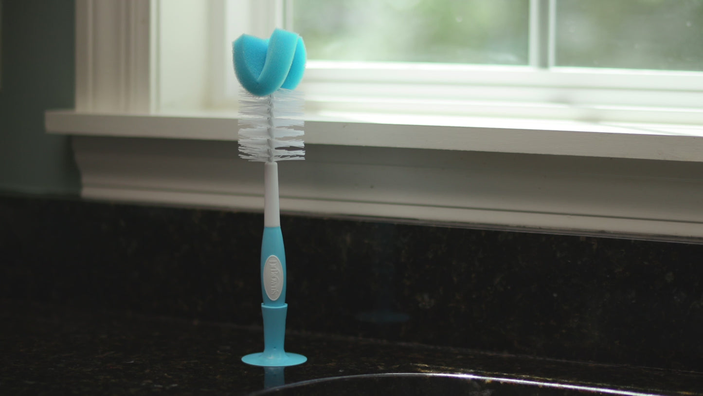 Load and play video in Gallery viewer, Dr Brown&amp;#39;s Natural Flow Bottle and Teat Brush
